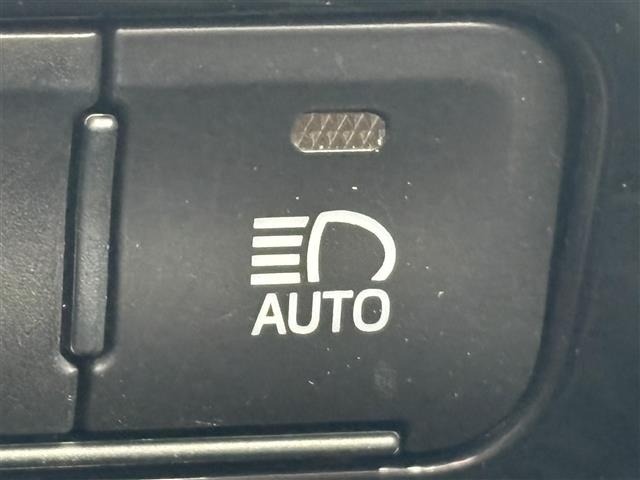 Toyota PRIUS 2020 8059828-11
