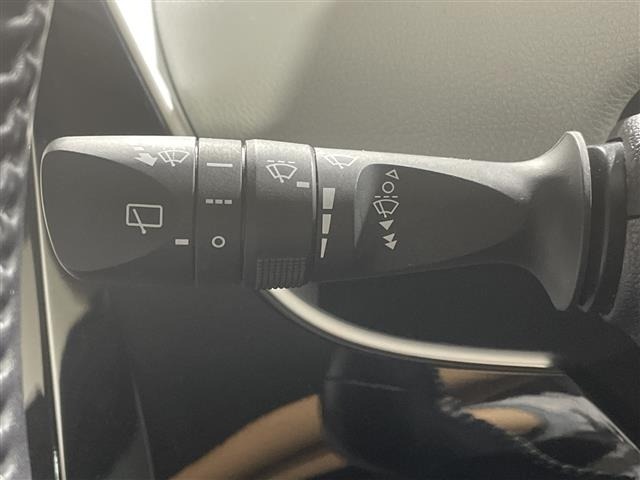 Toyota PRIUS 2019 8059860-13