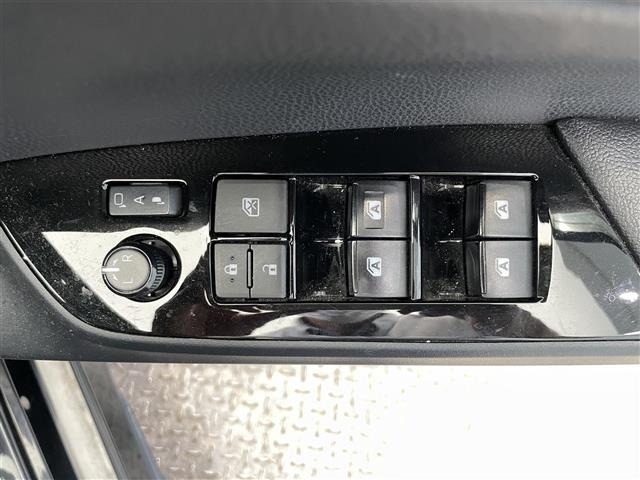 Toyota PRIUS 2018 8059872-9