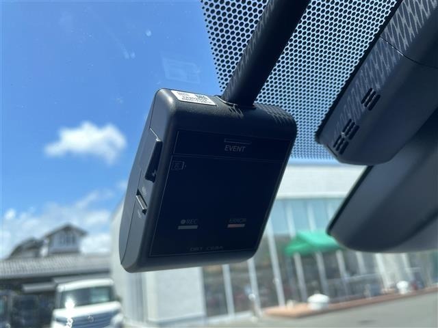 Toyota PRIUS 2019 8059875-19