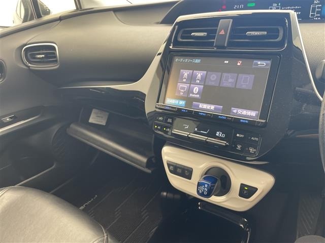 Toyota PRIUS 2018 8059876-12