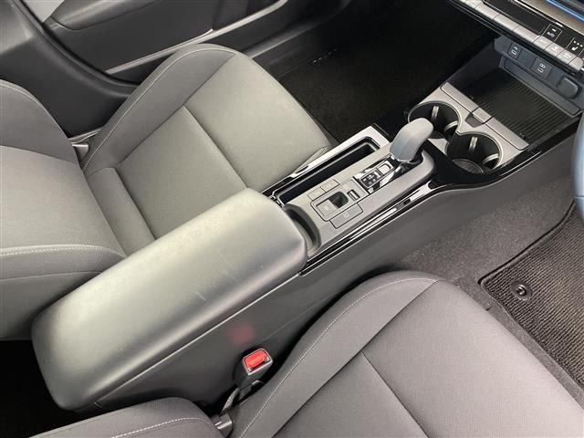 Toyota PRIUS 2023 8059896-3