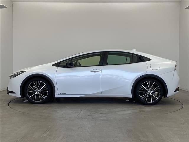 Toyota PRIUS 2023 8059896-4