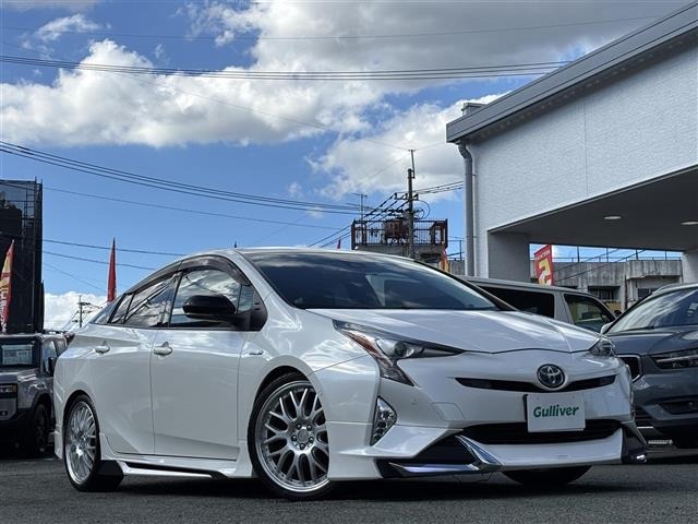 Toyota PRIUS 2016 8059898-0