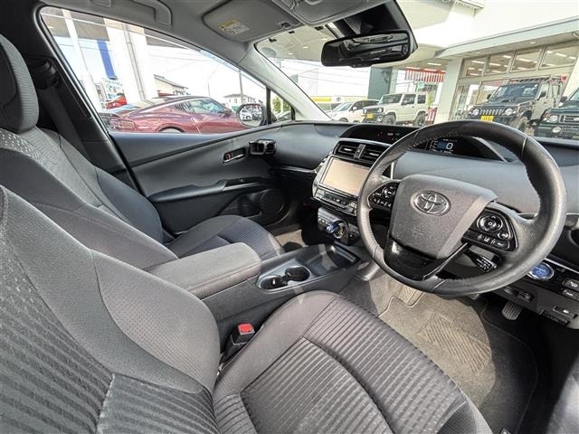 Toyota PRIUS 2016 8059898-9
