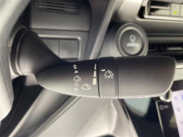 Toyota PRIUS 2023 8059901-8
