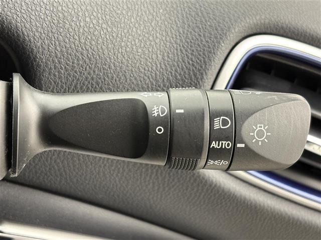 Toyota PRIUS 2021 8059946-4