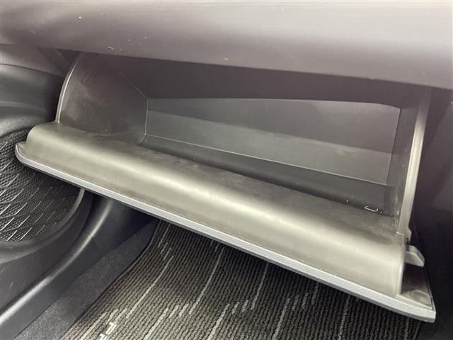 Toyota PRIUS 2021 8059960-4