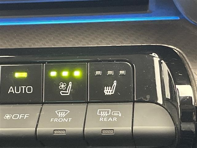 Toyota PRIUS 2023 8059996-3