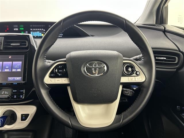 Toyota PRIUS 2017 8060003-1