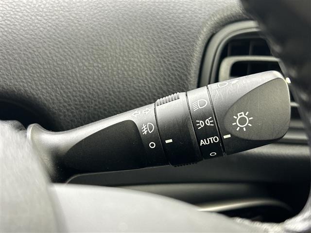 Toyota PRIUS 2017 8060003-11
