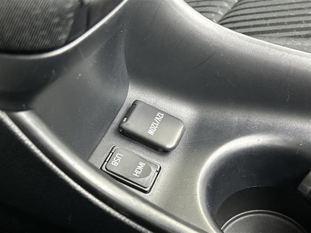 Toyota PRIUS 2017 8060003-12