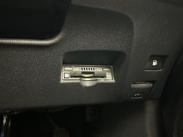 Toyota PRIUS 2017 8060003-19