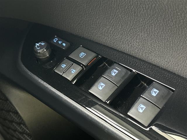 Toyota PRIUS 2017 8060003-20