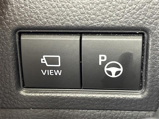 Toyota PRIUS 2023 8060020-1