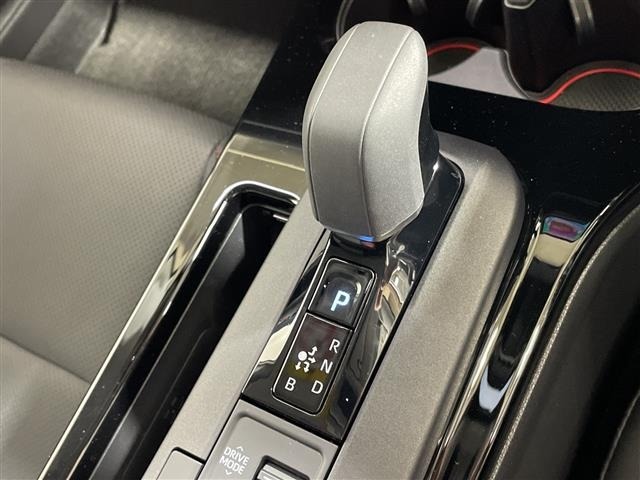 Toyota PRIUS 2023 8060020-22