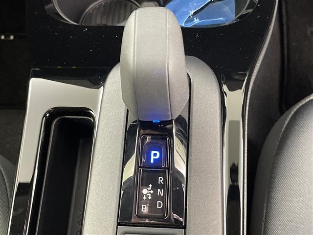 Toyota PRIUS 2023 8060037-19