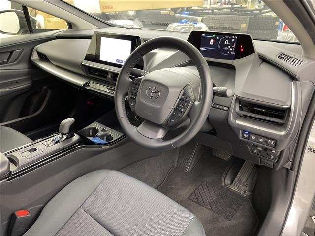 Toyota PRIUS 2023 8060037-2