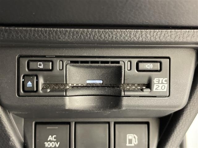 Toyota PRIUS 2023 8060037-20