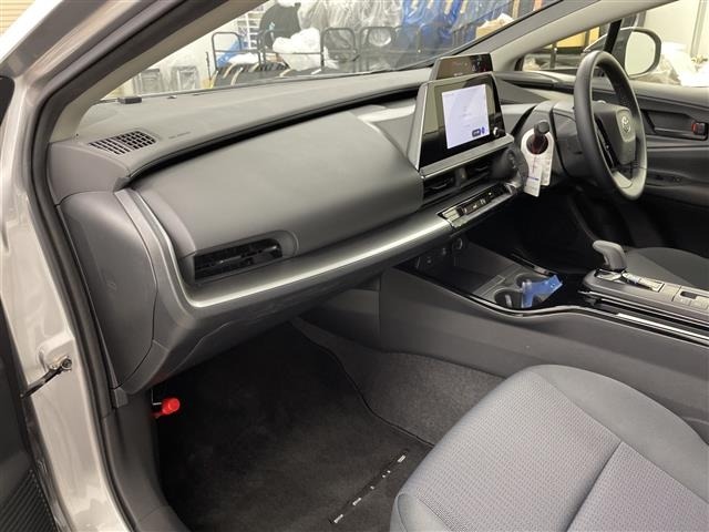 Toyota PRIUS 2023 8060037-6