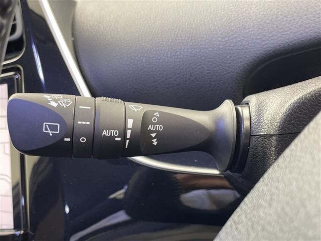 Toyota PRIUS 2019 8060048-7