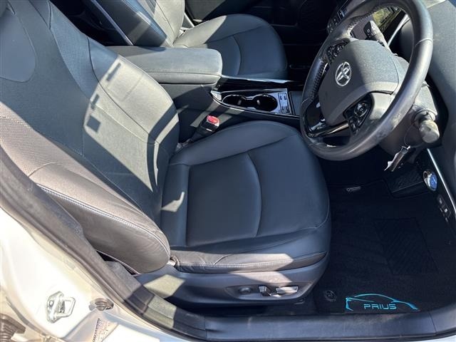 Toyota PRIUS 2019 8060049-10