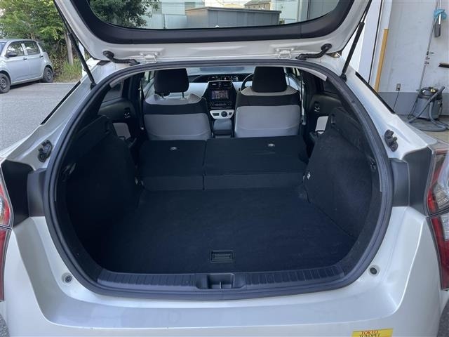 Toyota PRIUS 2016 8060062-10