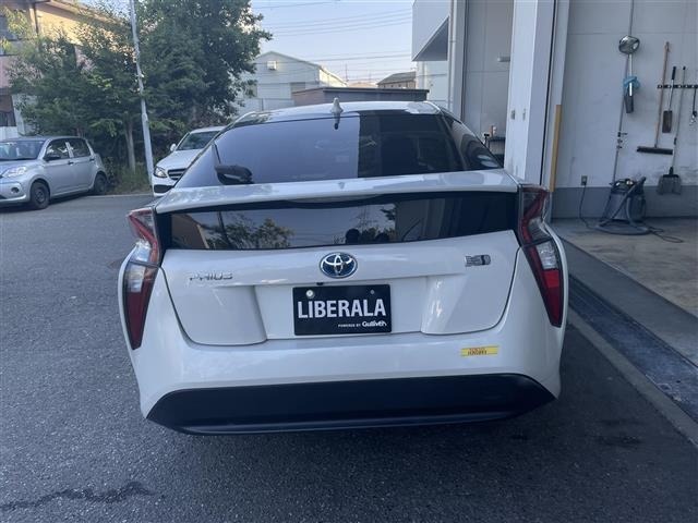 Toyota PRIUS 2016 8060062-13