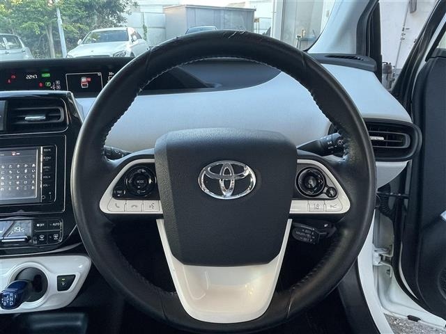 Toyota PRIUS 2016 8060062-21