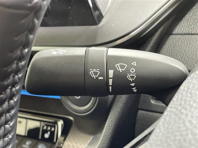Toyota PRIUS 2025 8060067-2