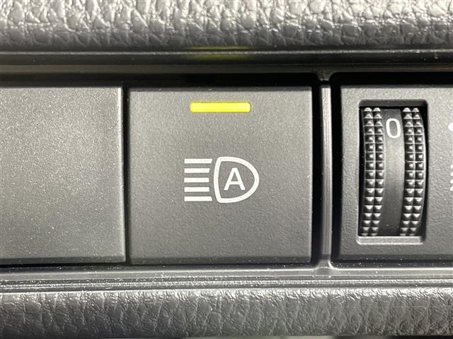 Toyota PRIUS 2025 8060067-22