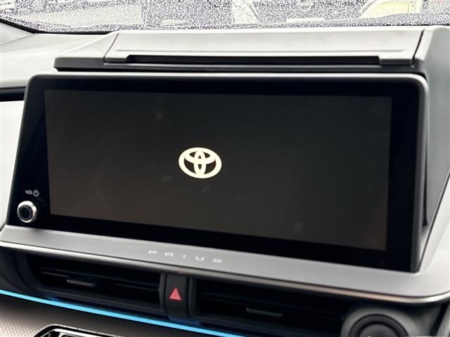Toyota PRIUS 2023 8060068-16