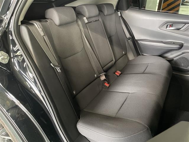 Toyota PRIUS 2023 8060076-11