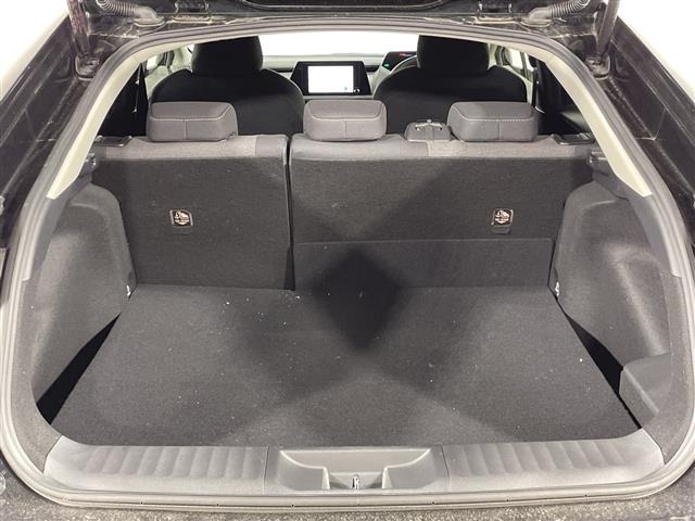Toyota PRIUS 2023 8060076-12
