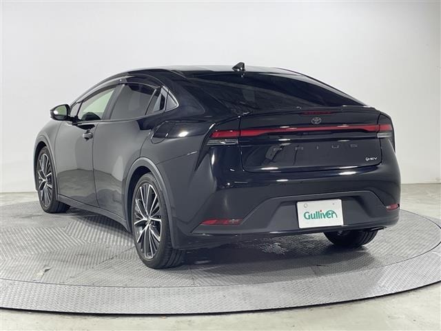 Toyota PRIUS 2023 8060076-13