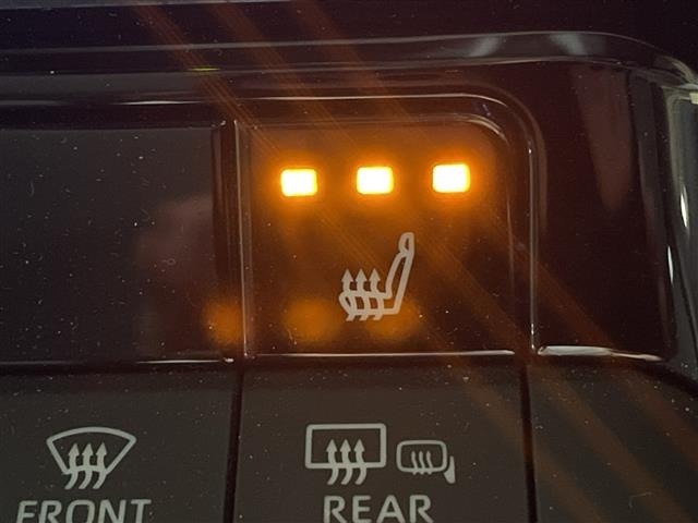 Toyota PRIUS 2023 8060076-19