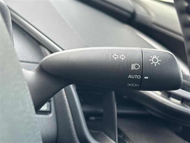 Toyota PRIUS 2023 8060077-9