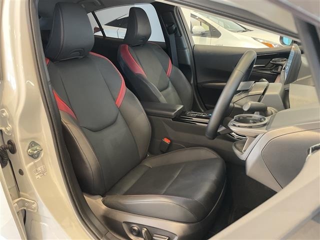 Toyota PRIUS 2025 8060094-10