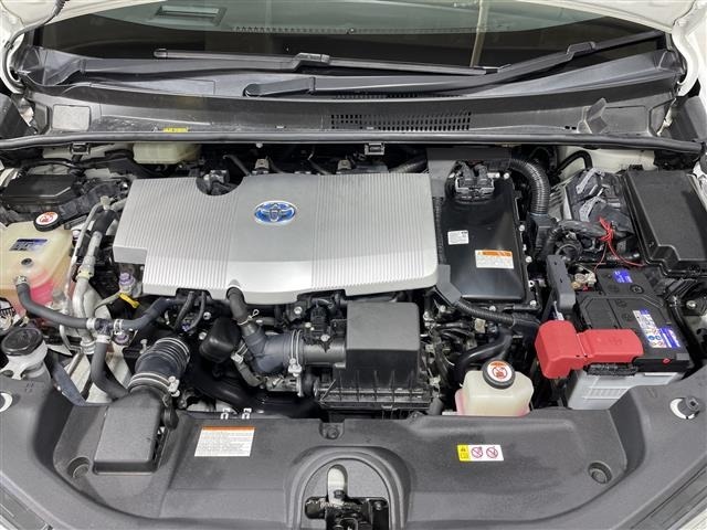 Toyota PRIUS 2017 8060102-14