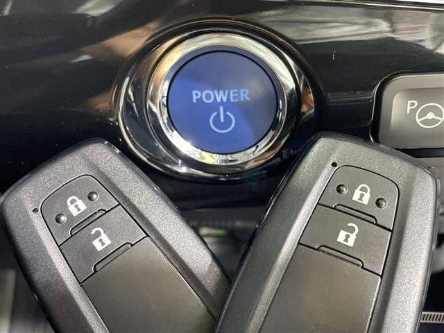 Toyota PRIUS 2017 8060102-22