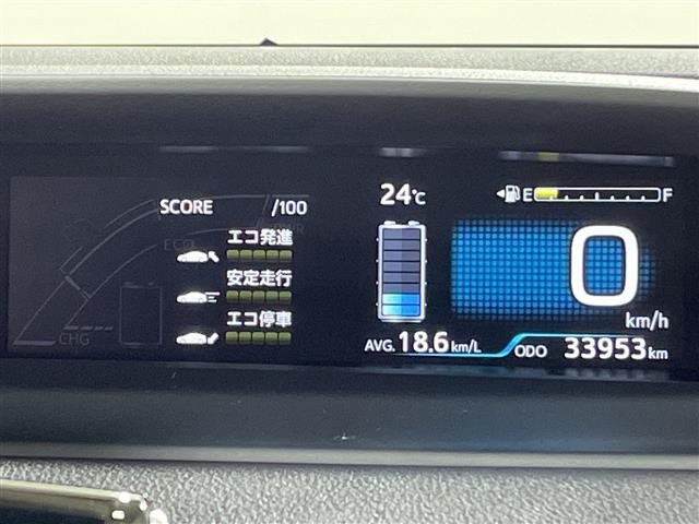 Toyota PRIUS 2017 8060102-8