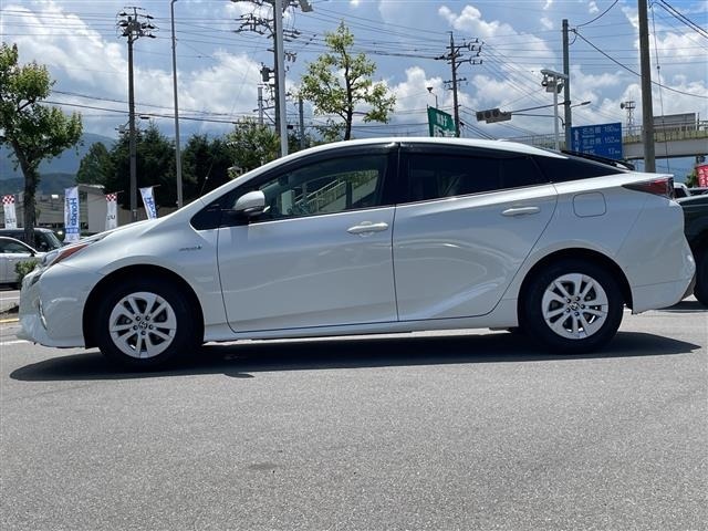 Toyota PRIUS 2018 8060110-6