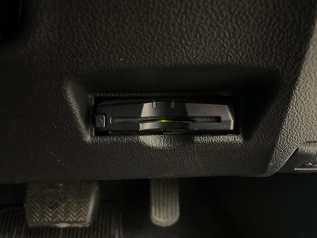 Toyota PRIUS 2017 8060114-10