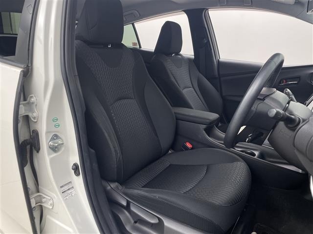 Toyota PRIUS 2017 8060114-2