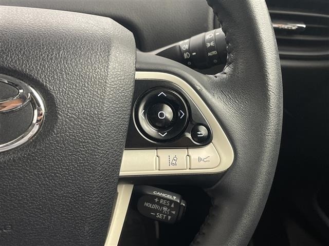 Toyota PRIUS 2017 8060114-3
