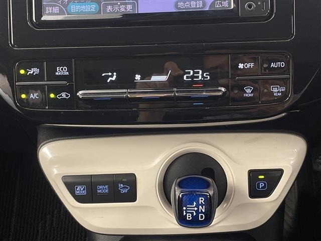 Toyota PRIUS 2017 8060114-7