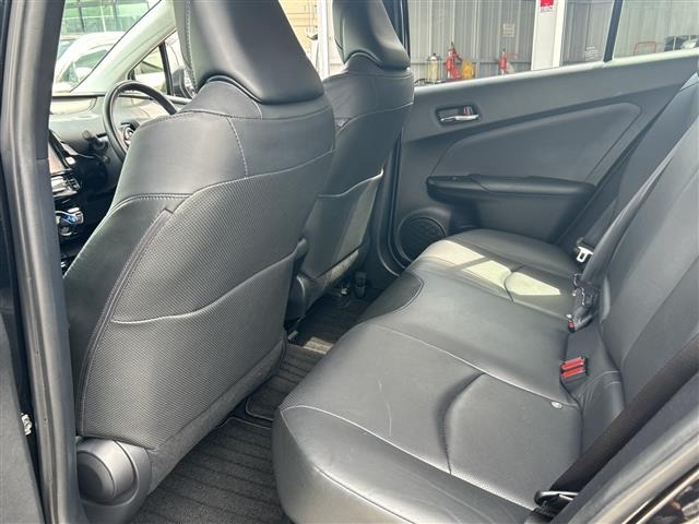 Toyota PRIUS 2017 8060115-11