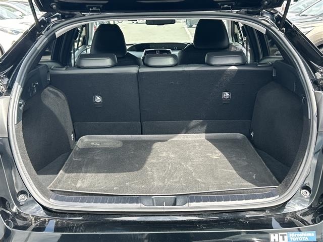 Toyota PRIUS 2017 8060115-12
