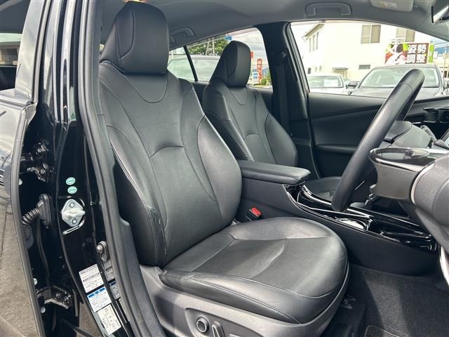 Toyota PRIUS 2017 8060115-8