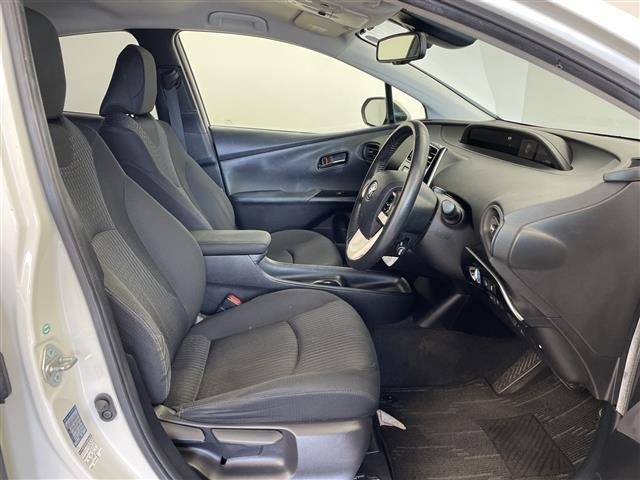 Toyota PRIUS 2017 8060120-6